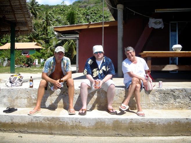 SoPac Bora Bora Pitstop.JPG (199347 bytes)
